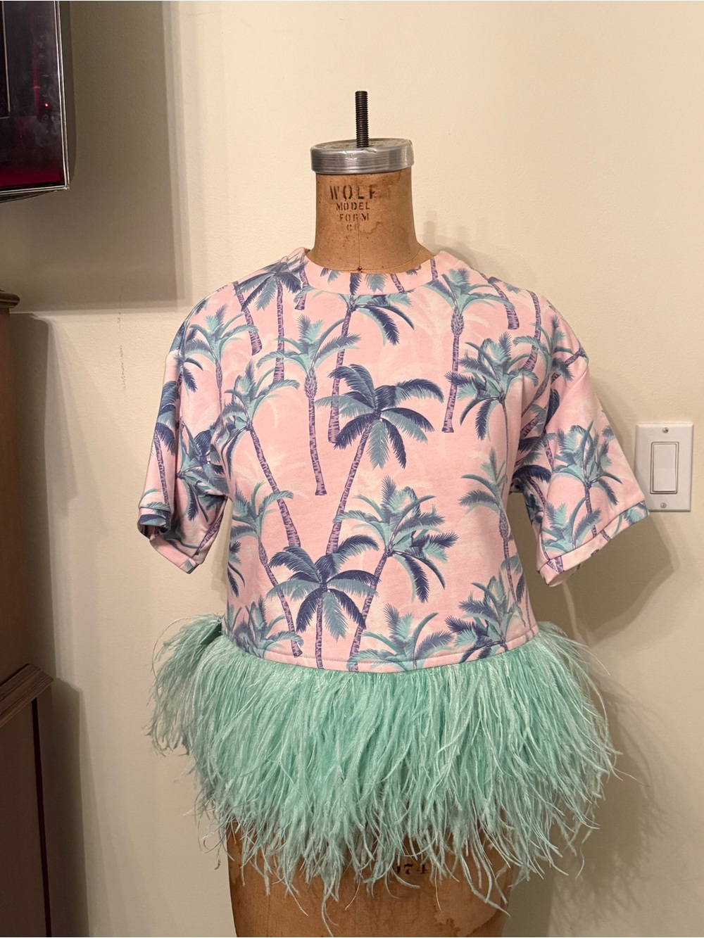 NWT Le Superbe Palm Tree Feather Trim T-Shirt